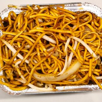 Plain chow mein noodles stir-fried with onions, beansprouts, and soy sauce